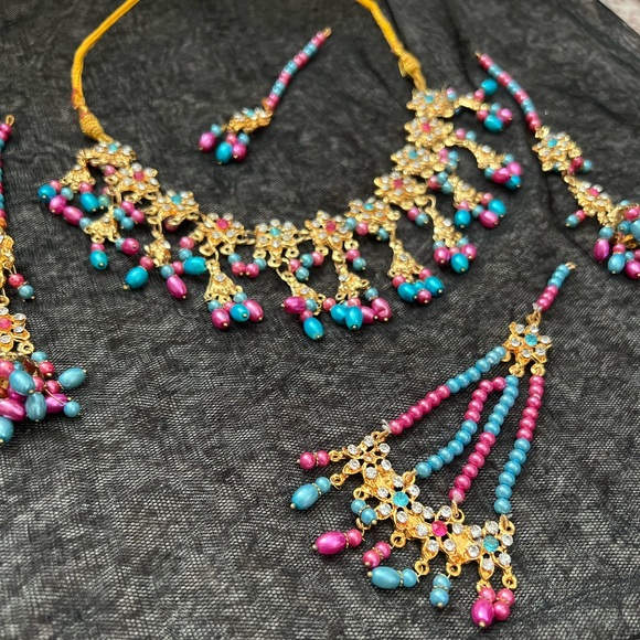 Indian Pakistani jhumka tikka earrings necklace set - Picture 6 of 16